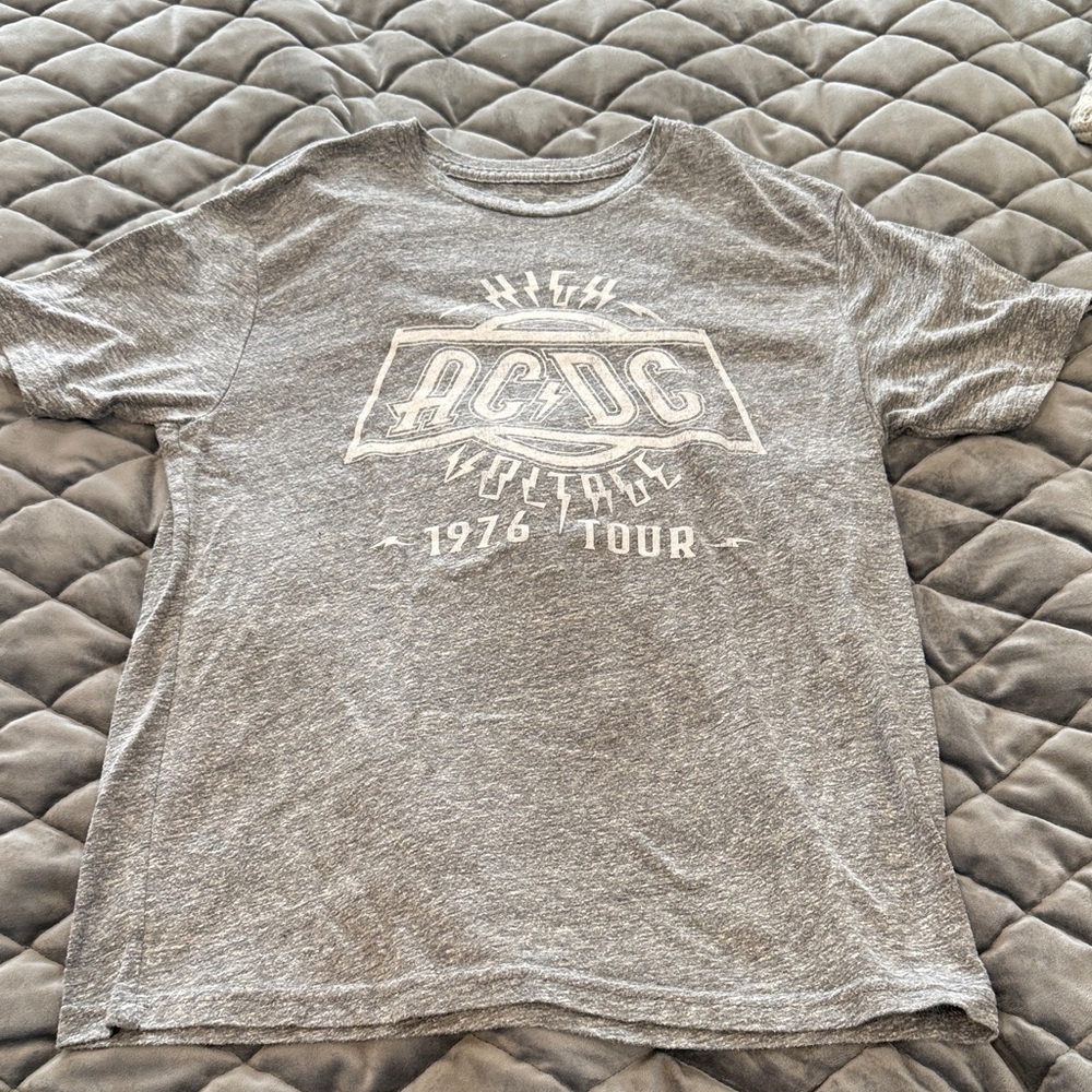 Boys SZ L RETRO BRAND Gray AC/DC Graphic T-Shirt